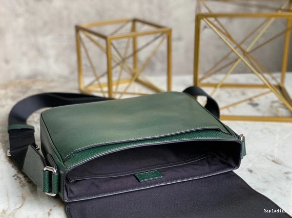Repzbay VUITTON LOUIS DISTRICT PM 0821